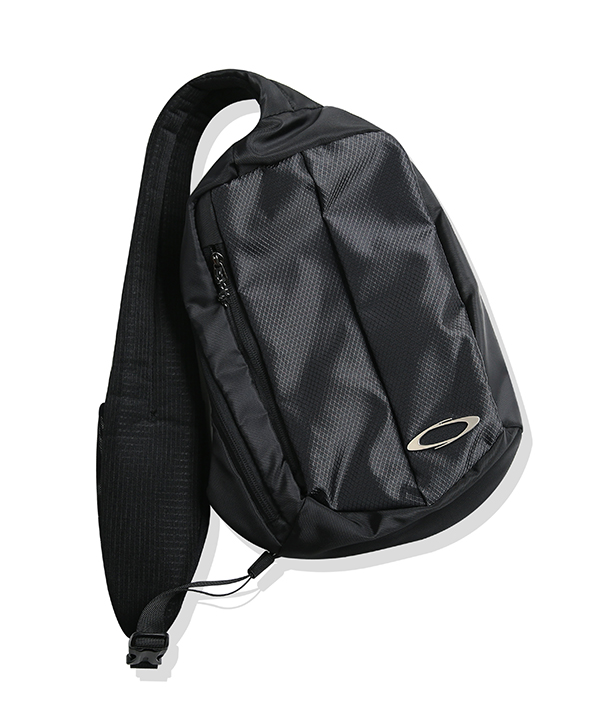 NOI1181 essential multi cross bag (black)